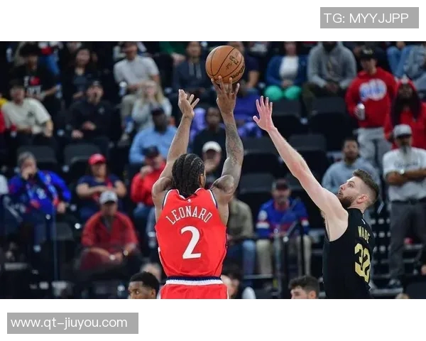 小卡强调季前赛与训练相似强调防守体系的重要性与持续打磨 小卡强调季前赛与训练相似强调防守体系的重要性与持续打磨